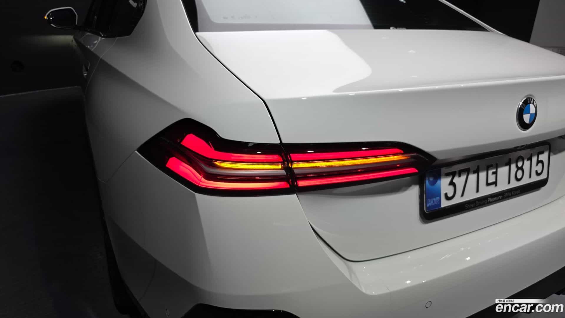 5-Series BMW 2025.8-OUTER-033