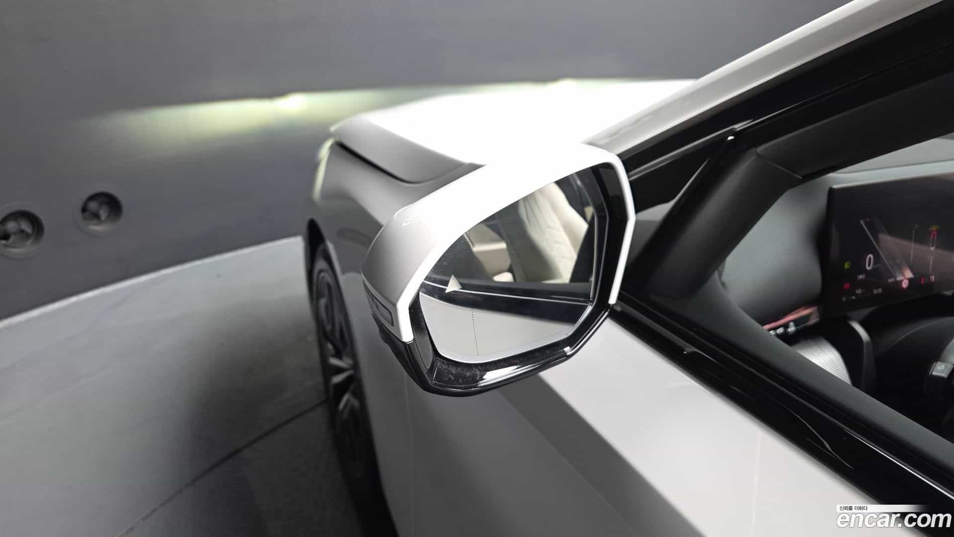 5-Series BMW 2025.8-OPTION-040