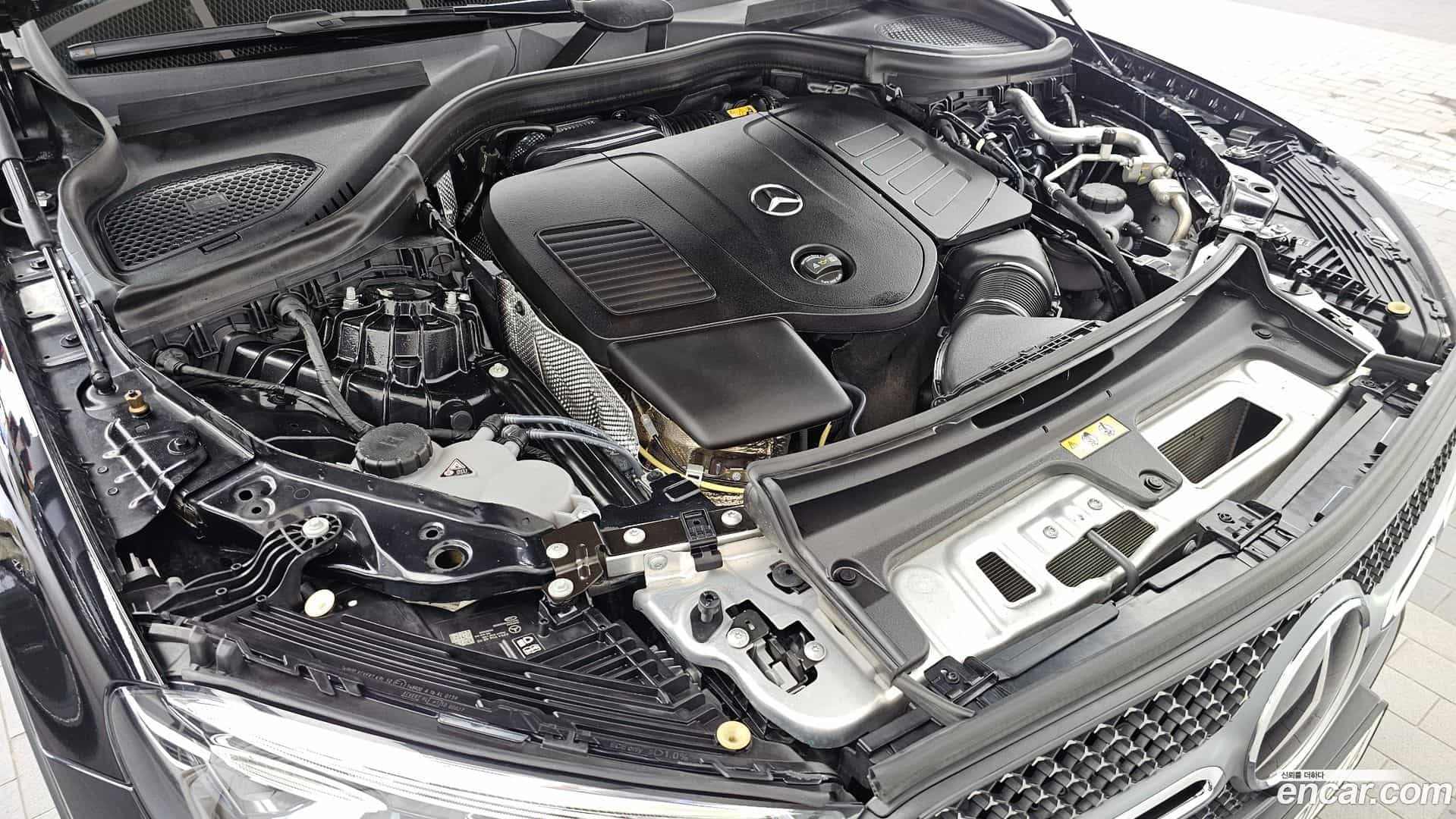 GLC-Class Mercedes-Benz 2024.6-OUTER-006