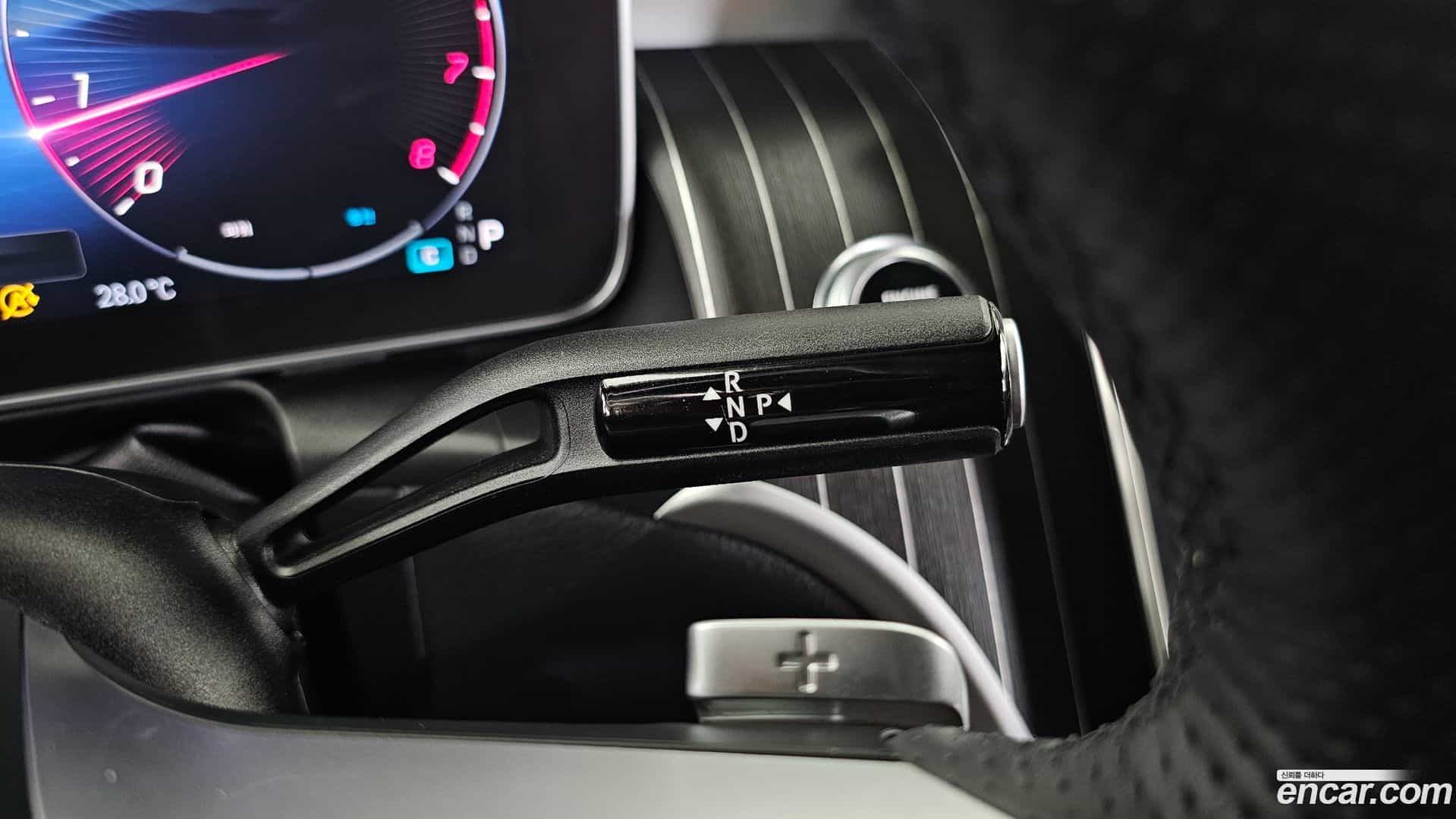 GLC-Class Mercedes-Benz 2024.6-INNER-009