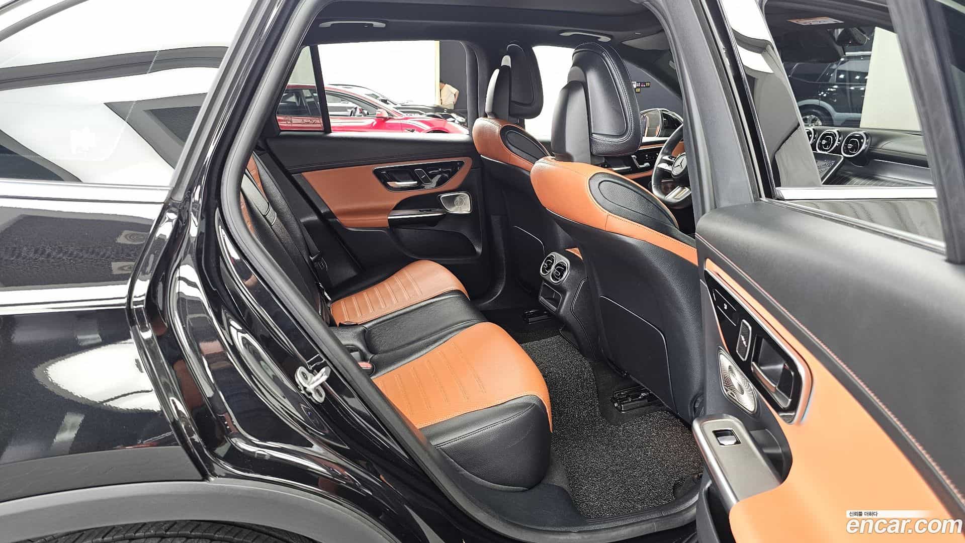 GLC-Class Mercedes-Benz 2024.6-OPTION-016