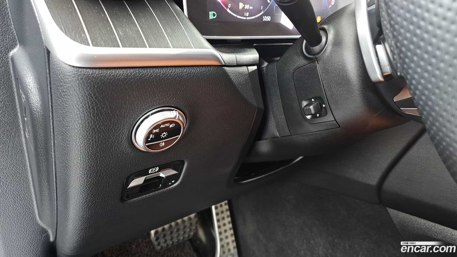 GLC-Class Mercedes-Benz 2024.6-OPTION-041