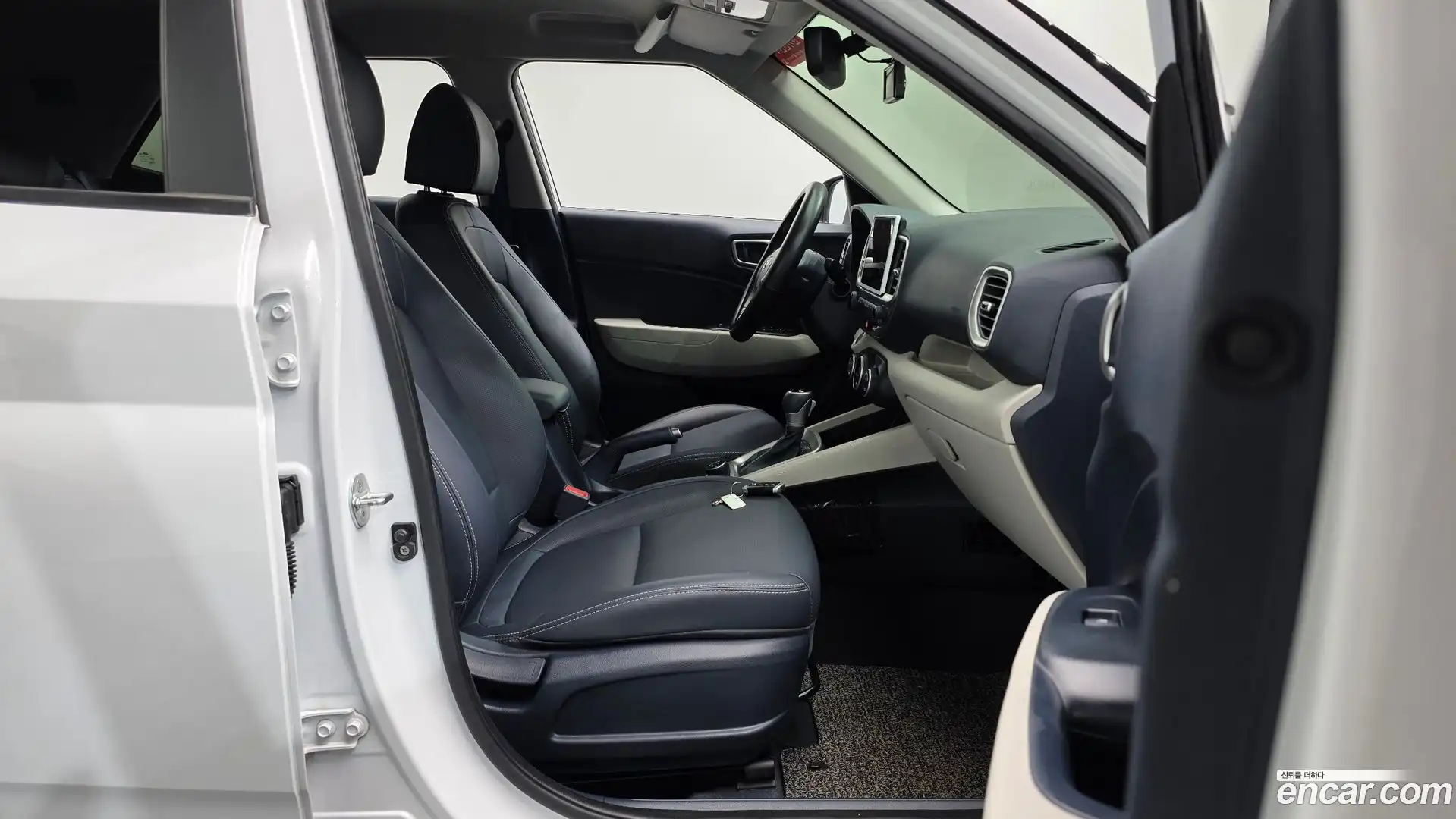 Venue Hyundai 2021.7-INNER-036