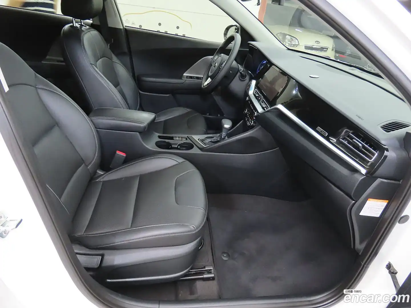 Niro Kia 2020.2-INNER-010