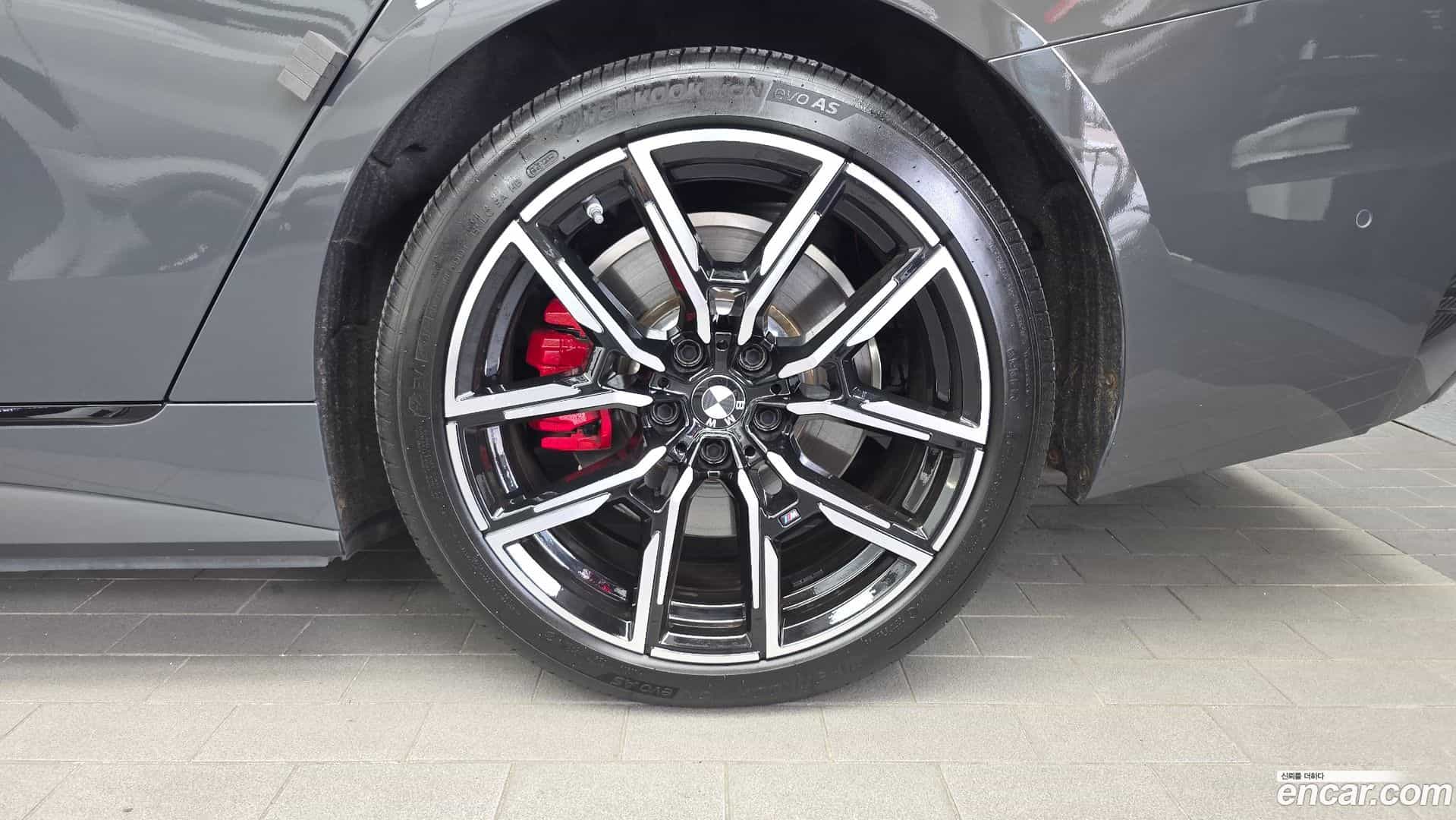 i4 BMW 2024.0-OUTER-005