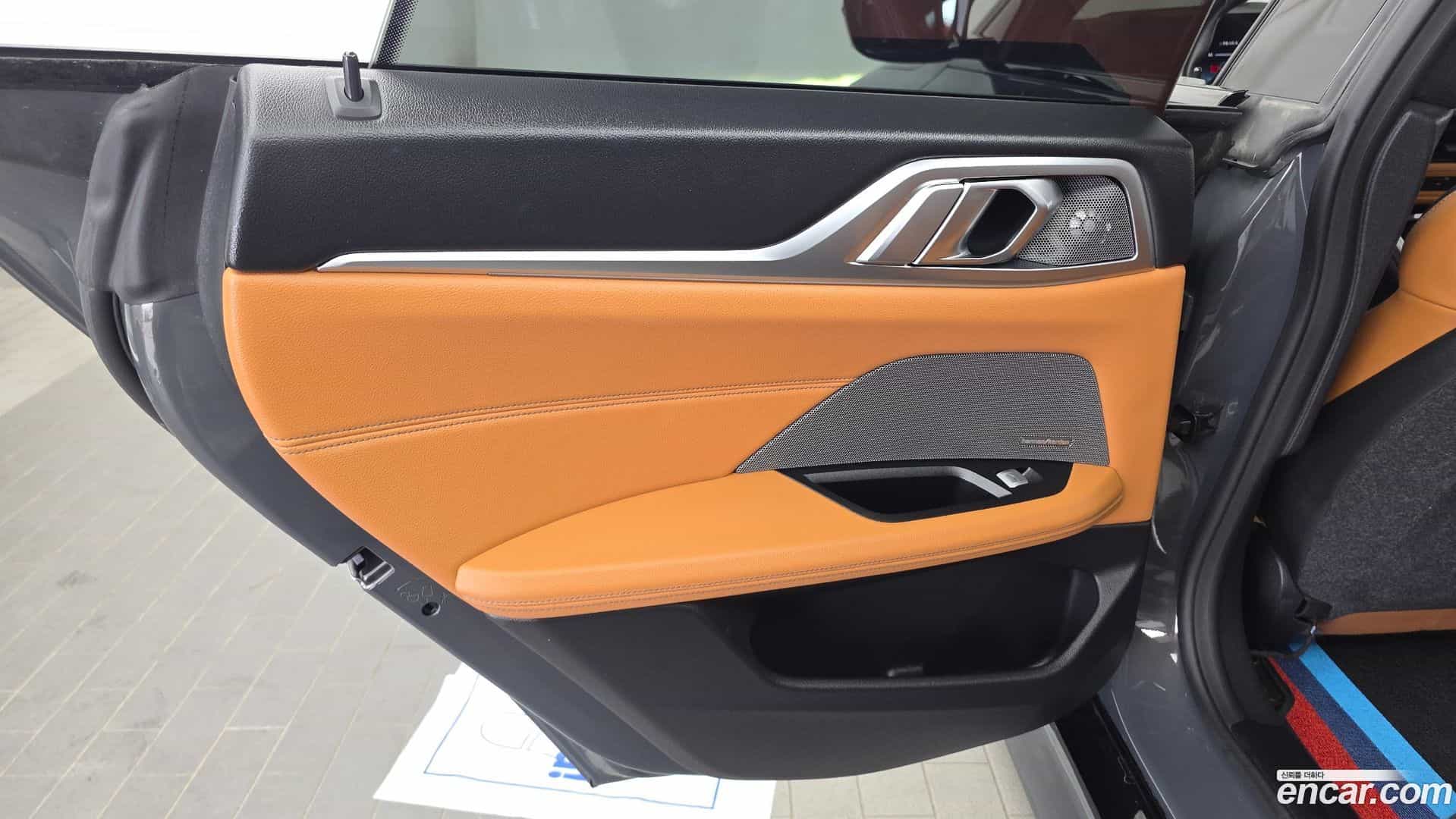 i4 BMW 2024.0-INNER-035
