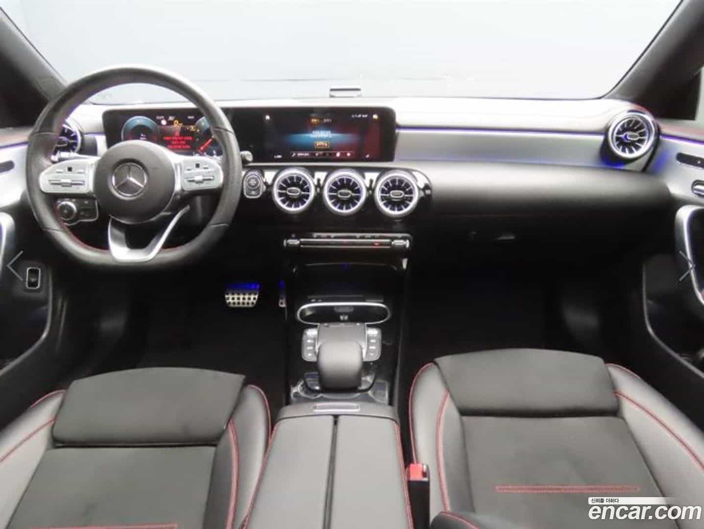 CLA-Class Mercedes-Benz 2022.1-INNER-007