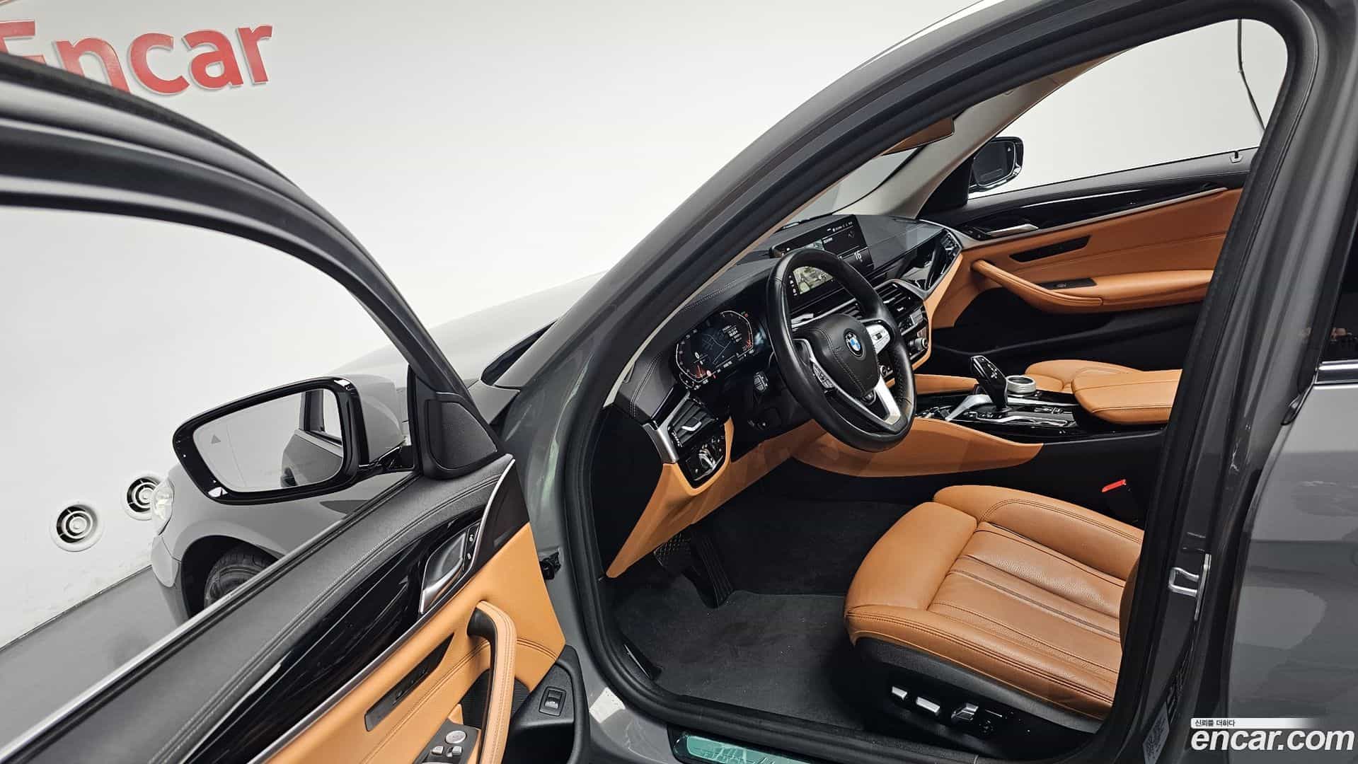 5-Series BMW 2022.6-INNER-010