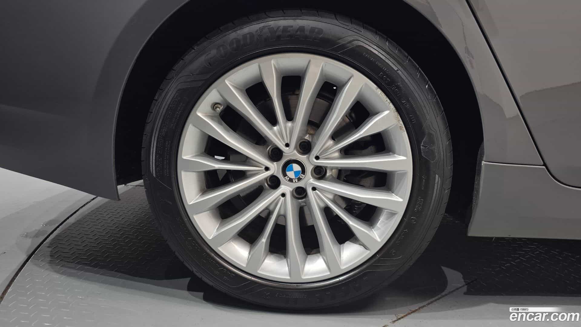 5-Series BMW 2022.6-OUTER-031