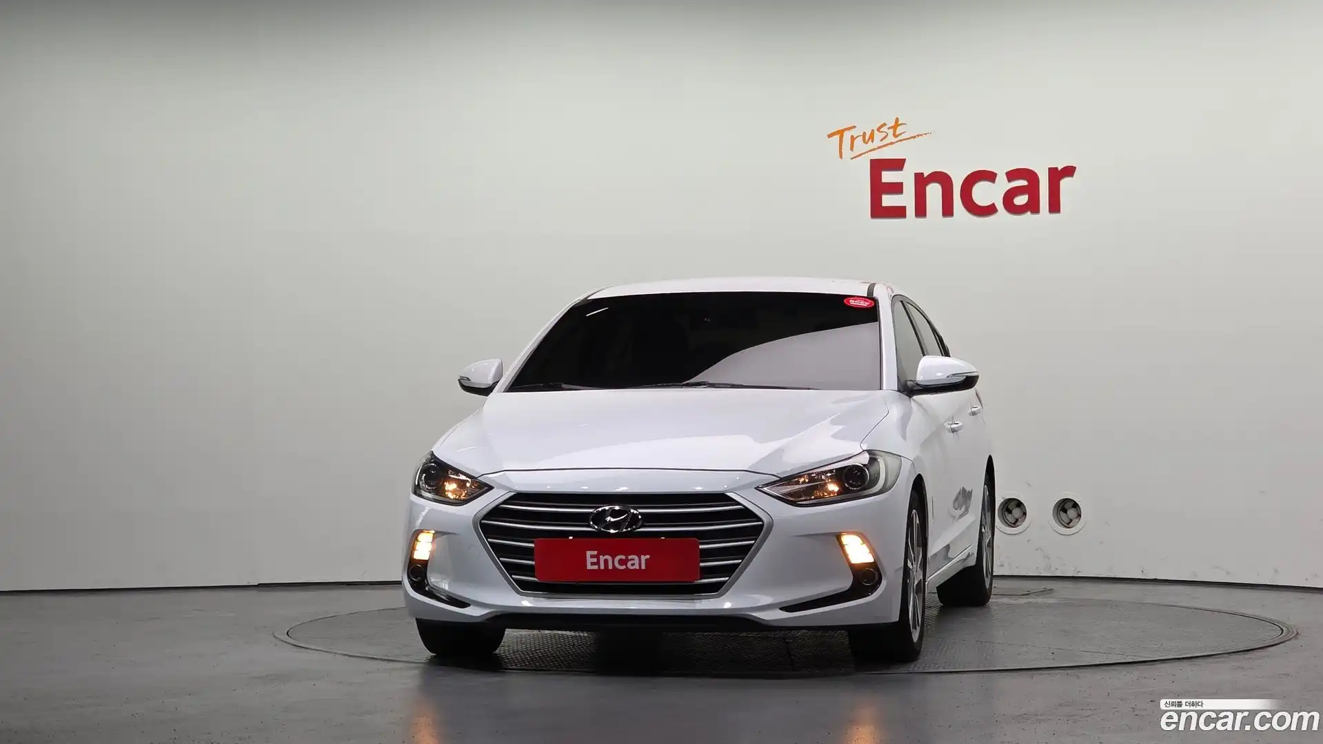 AVANTE Hyundai 2018.6-OUTER-003