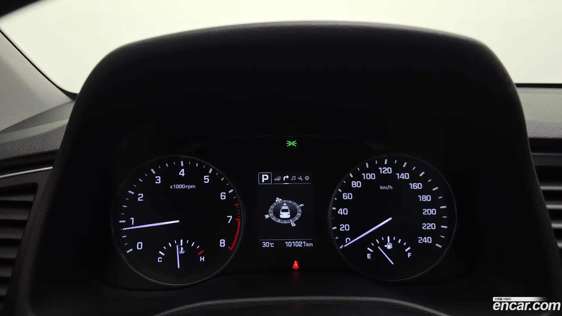 AVANTE Hyundai 2018.6-INNER-008