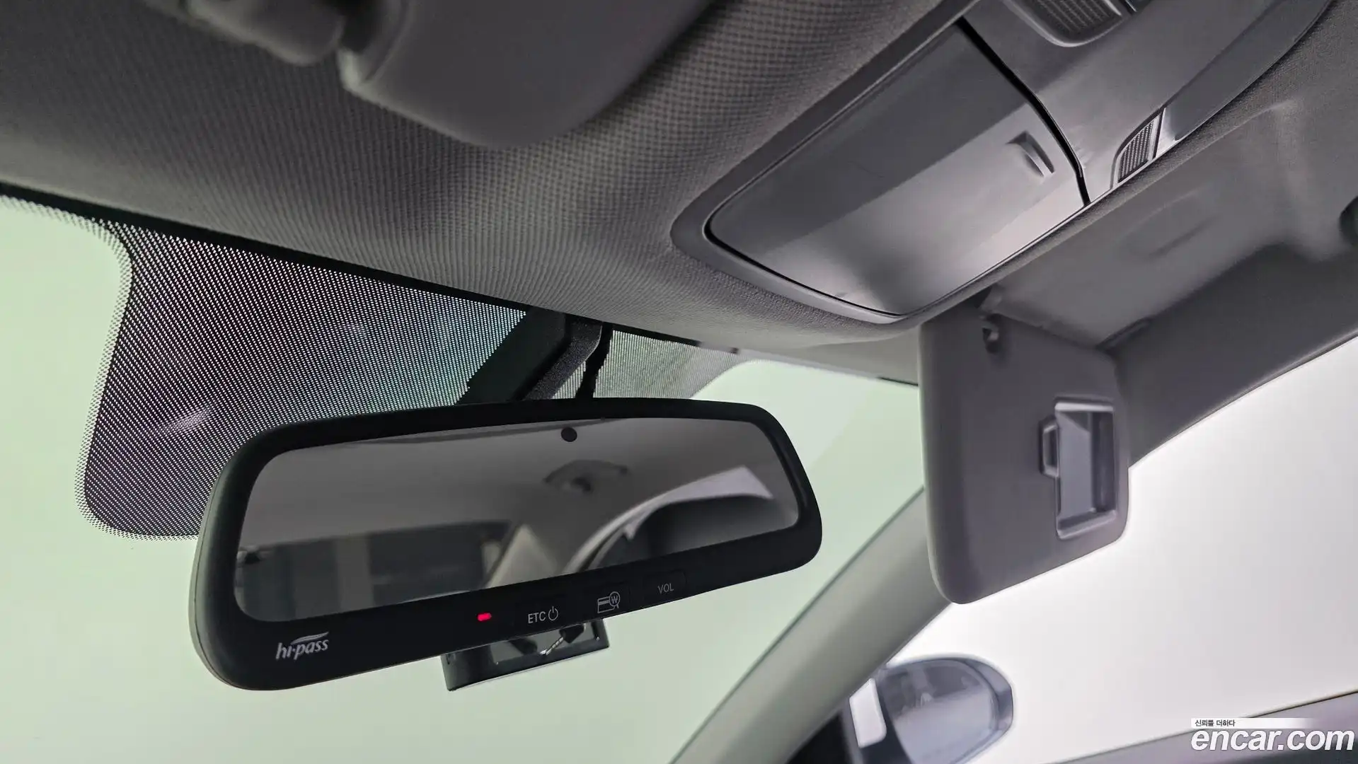 AVANTE Hyundai 2018.6-OPTION-019
