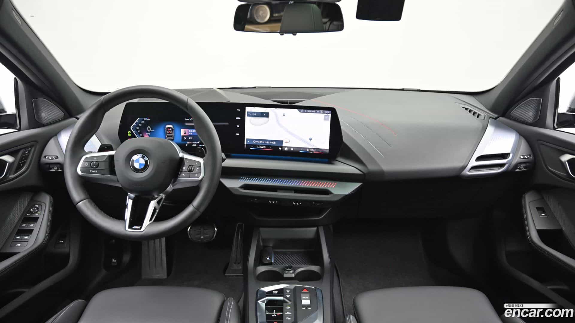 1-Series BMW 2025.10-INNER-007