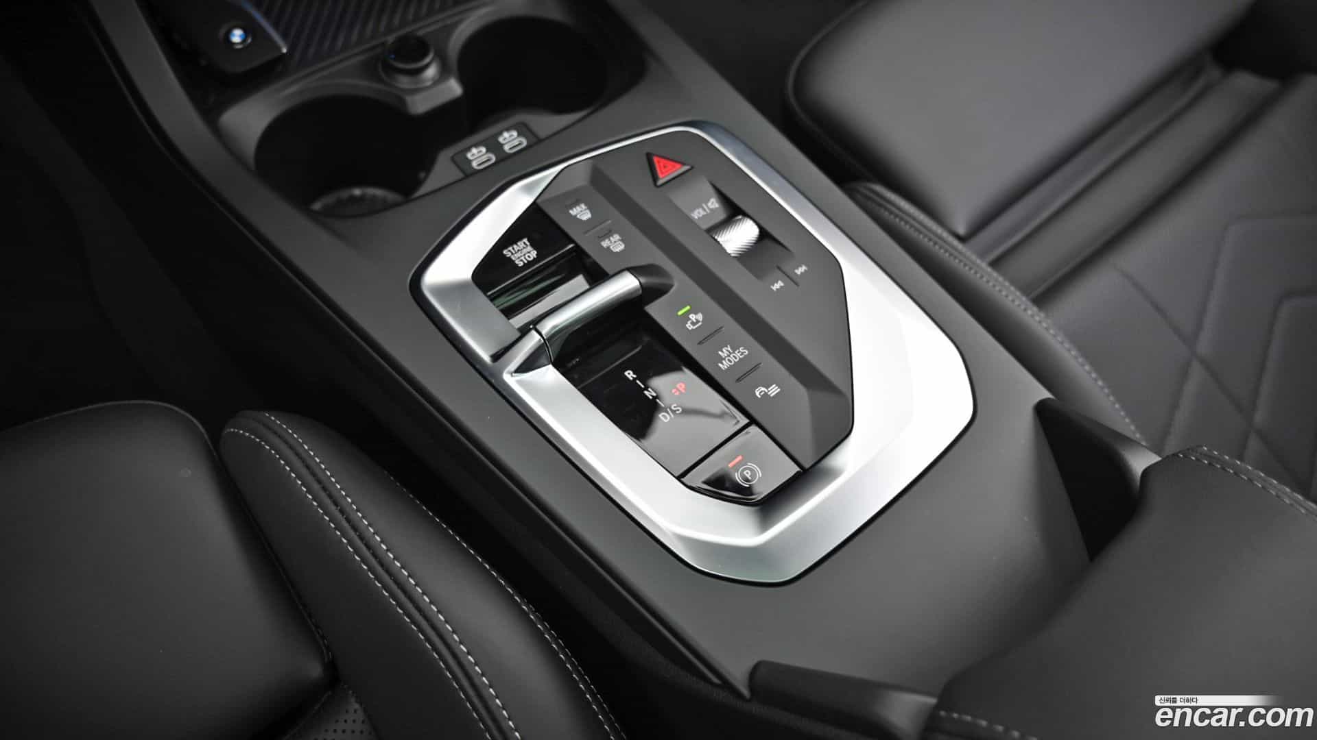 1-Series BMW 2025.10-INNER-009