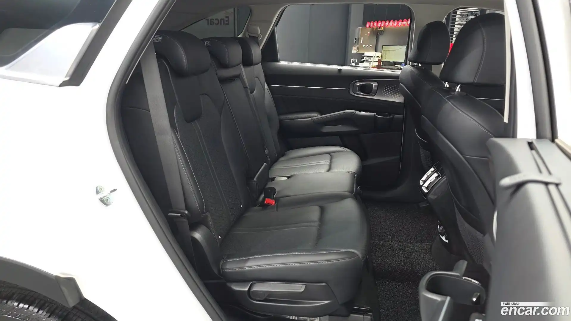 Sorento Kia 2022.2-INNER-036