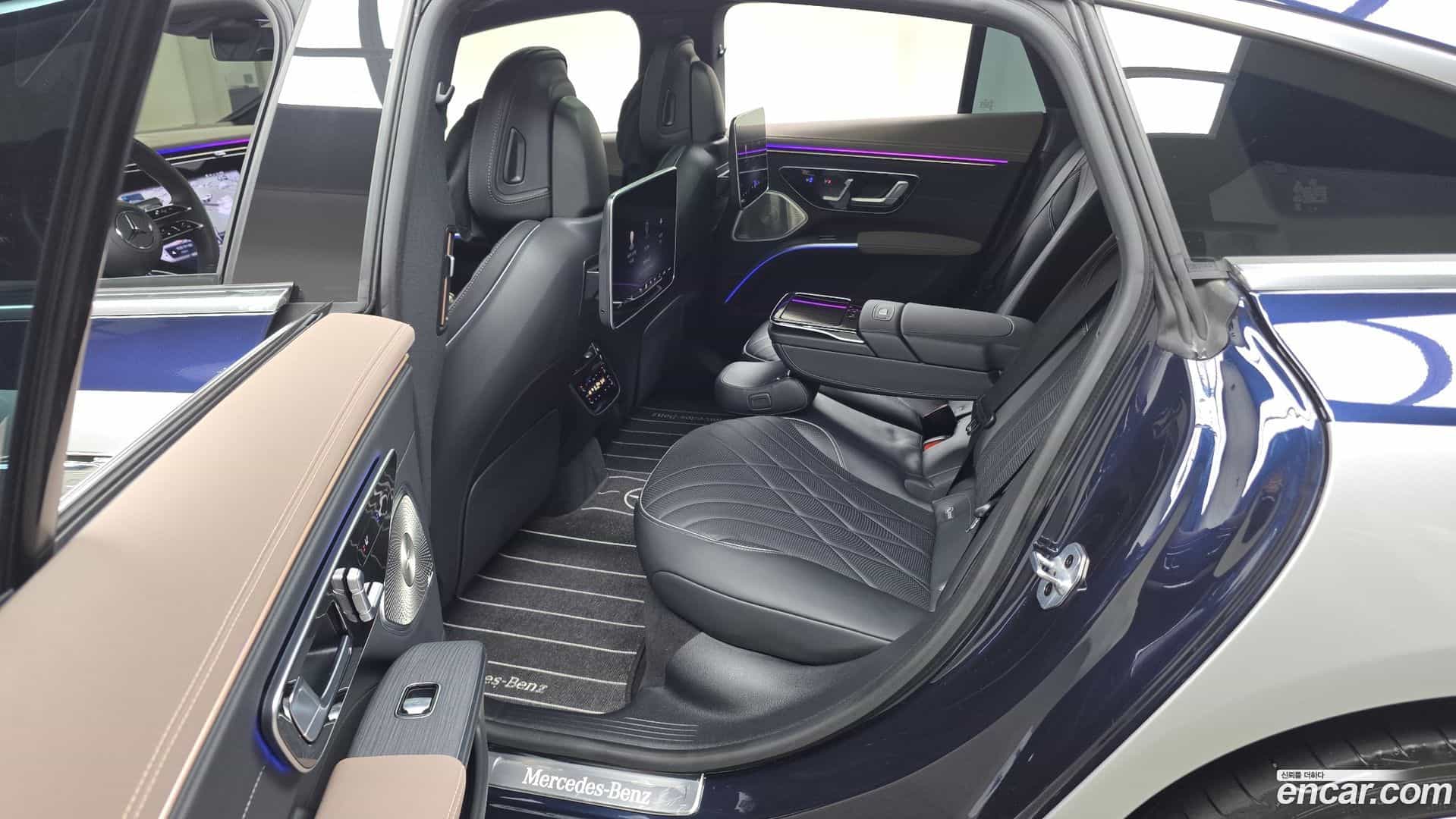EQS Mercedes-Benz 2023.8-OPTION-017