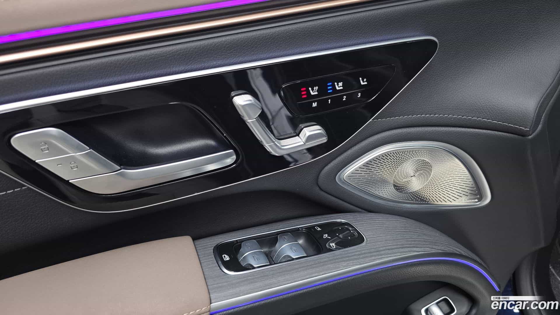 EQS Mercedes-Benz 2023.8-OPTION-040