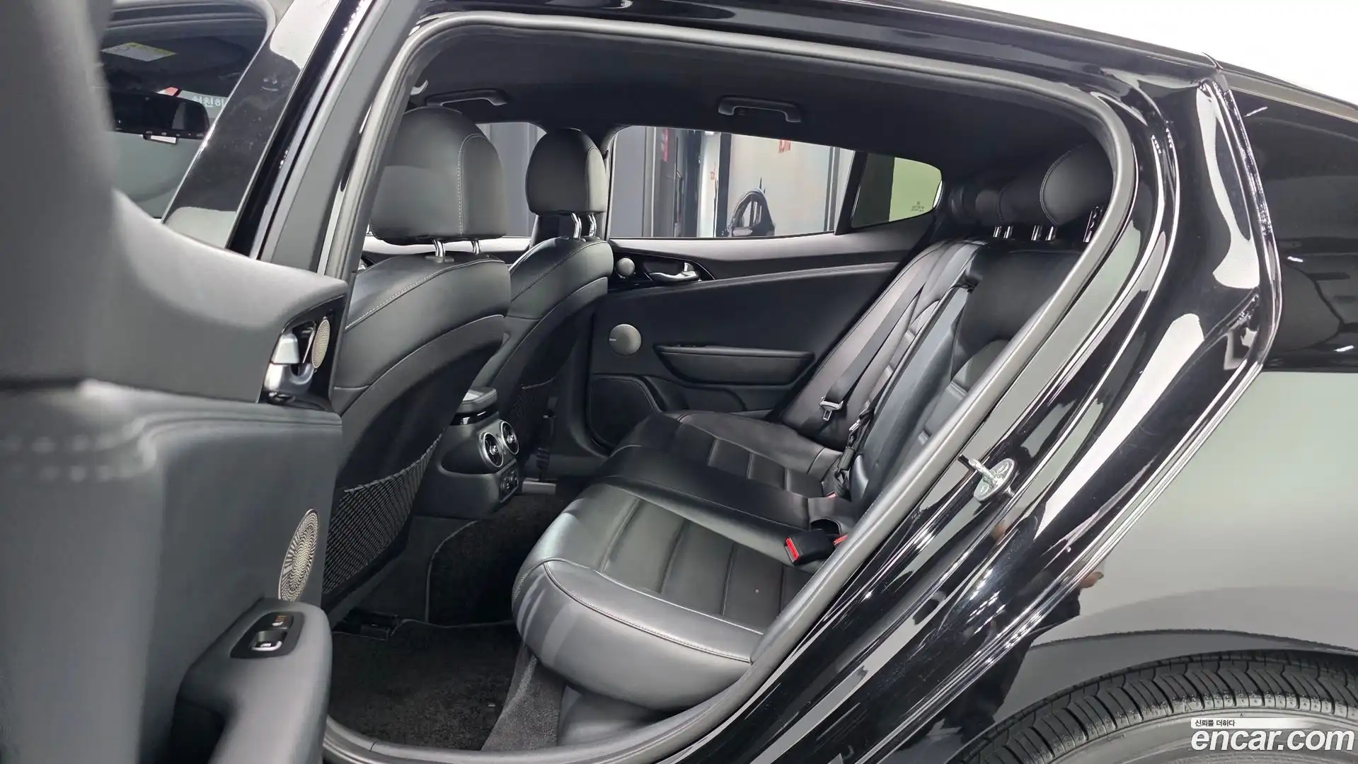 Stinger Kia 2018.3-OPTION-015