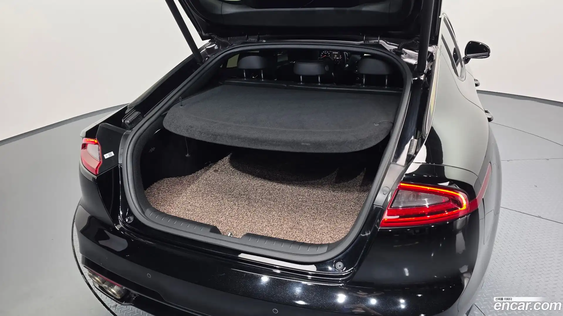 Stinger Kia 2018.3-OPTION-046