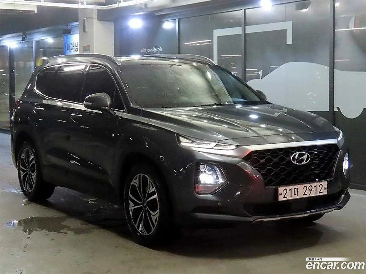 Main__Slider__Photo:Santafe Hyundai 2018.8-0