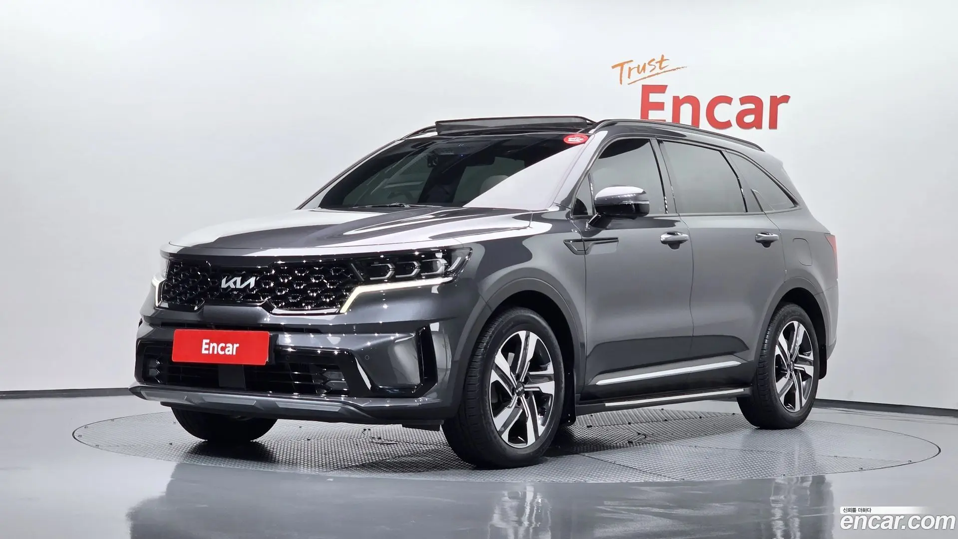 Main__Slider__Photo:Sorento Kia 2021.9-0