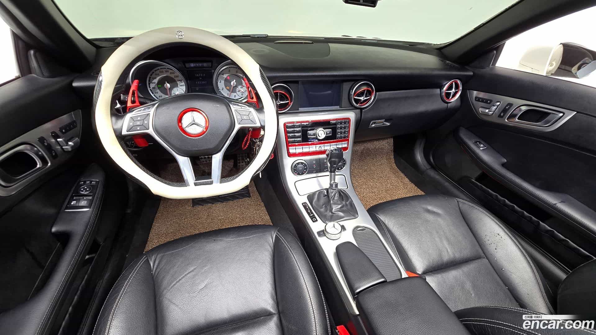 SLK-Class Mercedes-Benz 2012.4-INNER-007