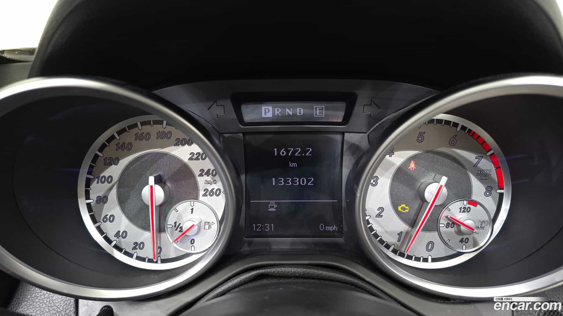 SLK-Class Mercedes-Benz 2012.4-INNER-008