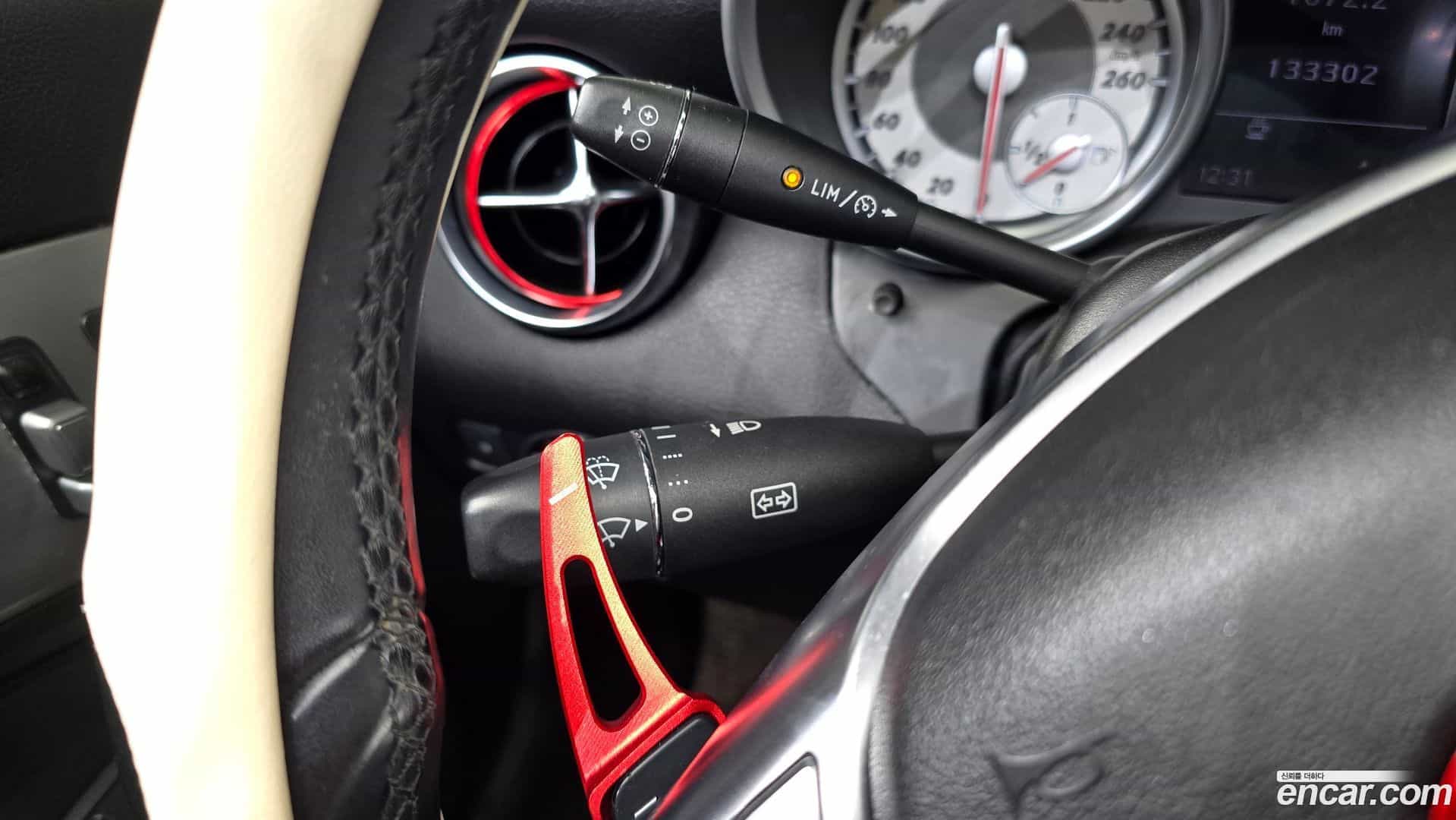 SLK-Class Mercedes-Benz 2012.4-OPTION-023