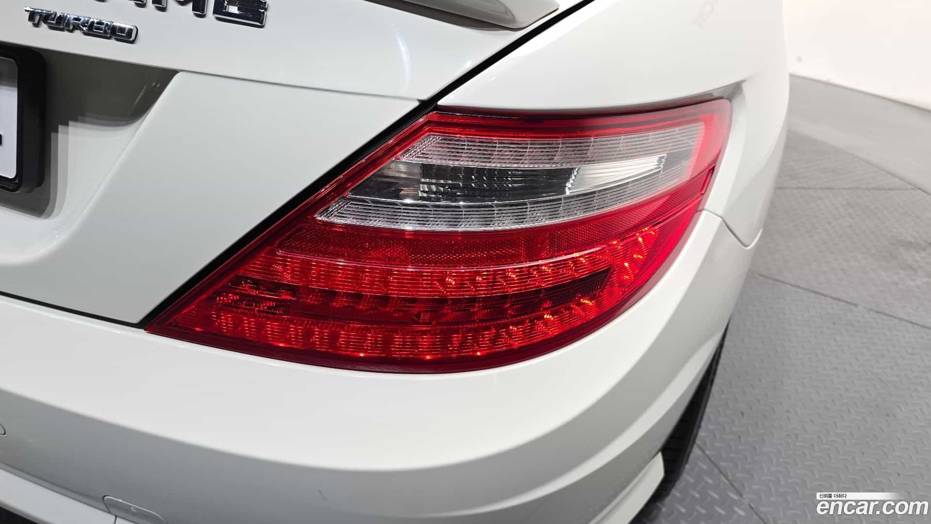 SLK-Class Mercedes-Benz 2012.4-OUTER-033