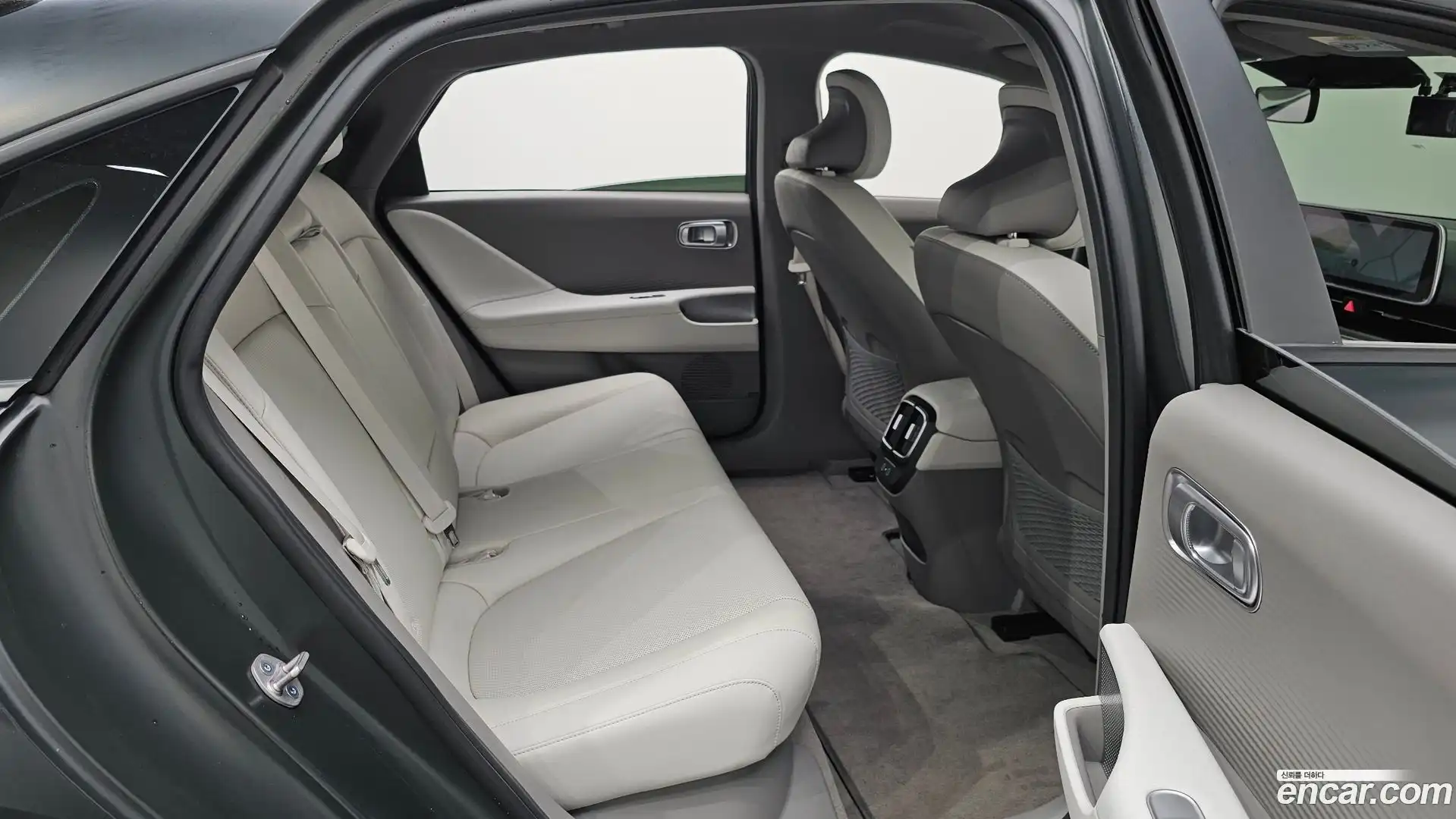 Ioniq6 Hyundai 2022.11-OPTION-016