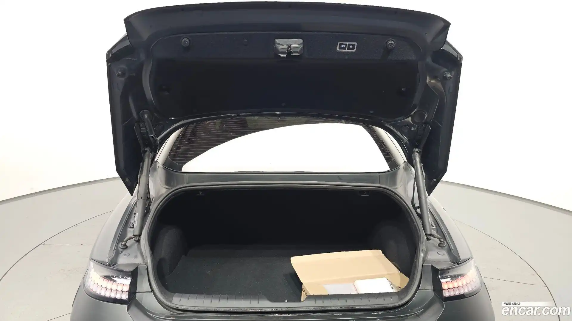 Ioniq6 Hyundai 2022.11-OPTION-044