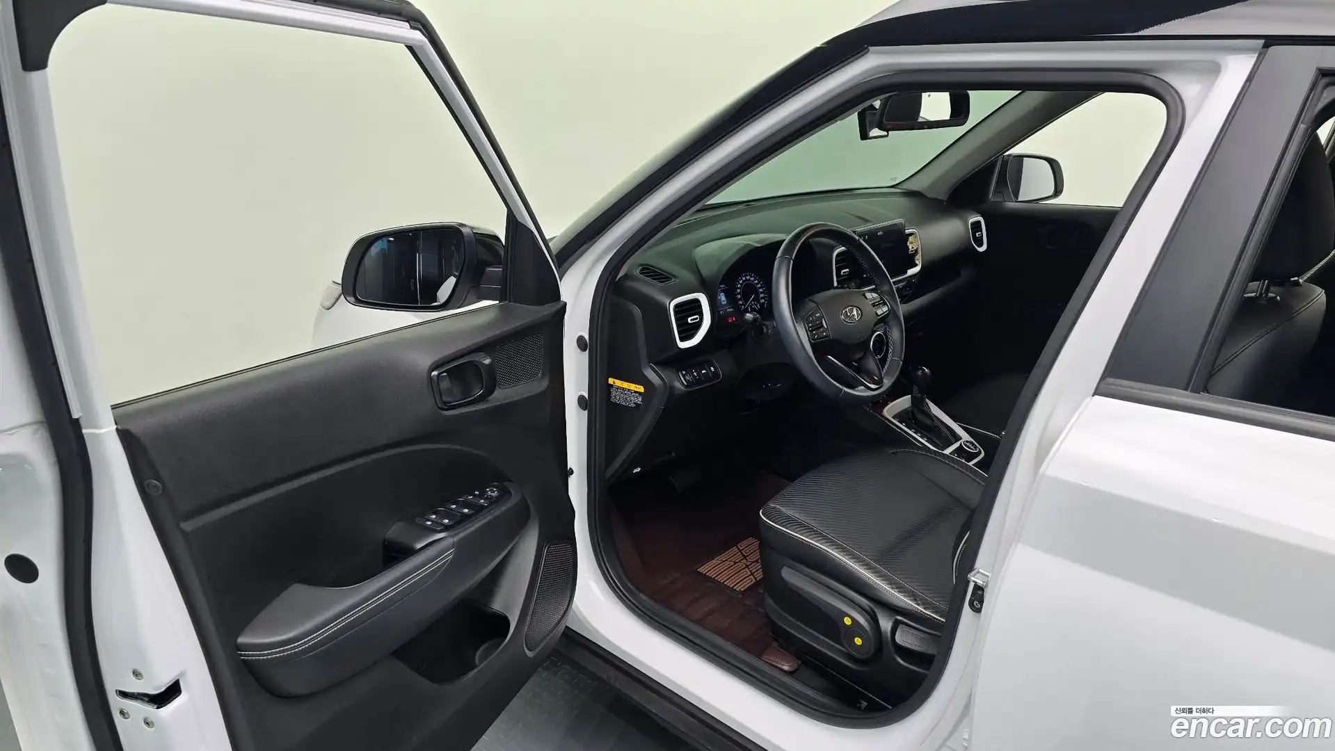 Venue Hyundai 2019.8-OPTION-015