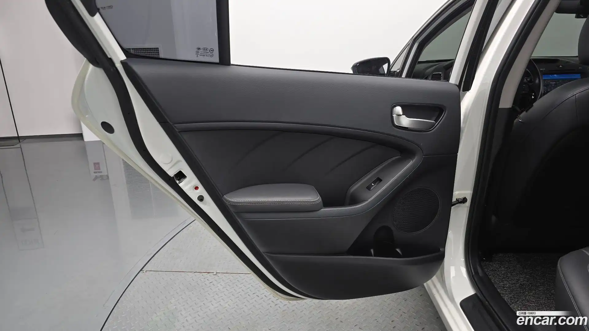 K3 Kia 2018.4-INNER-035