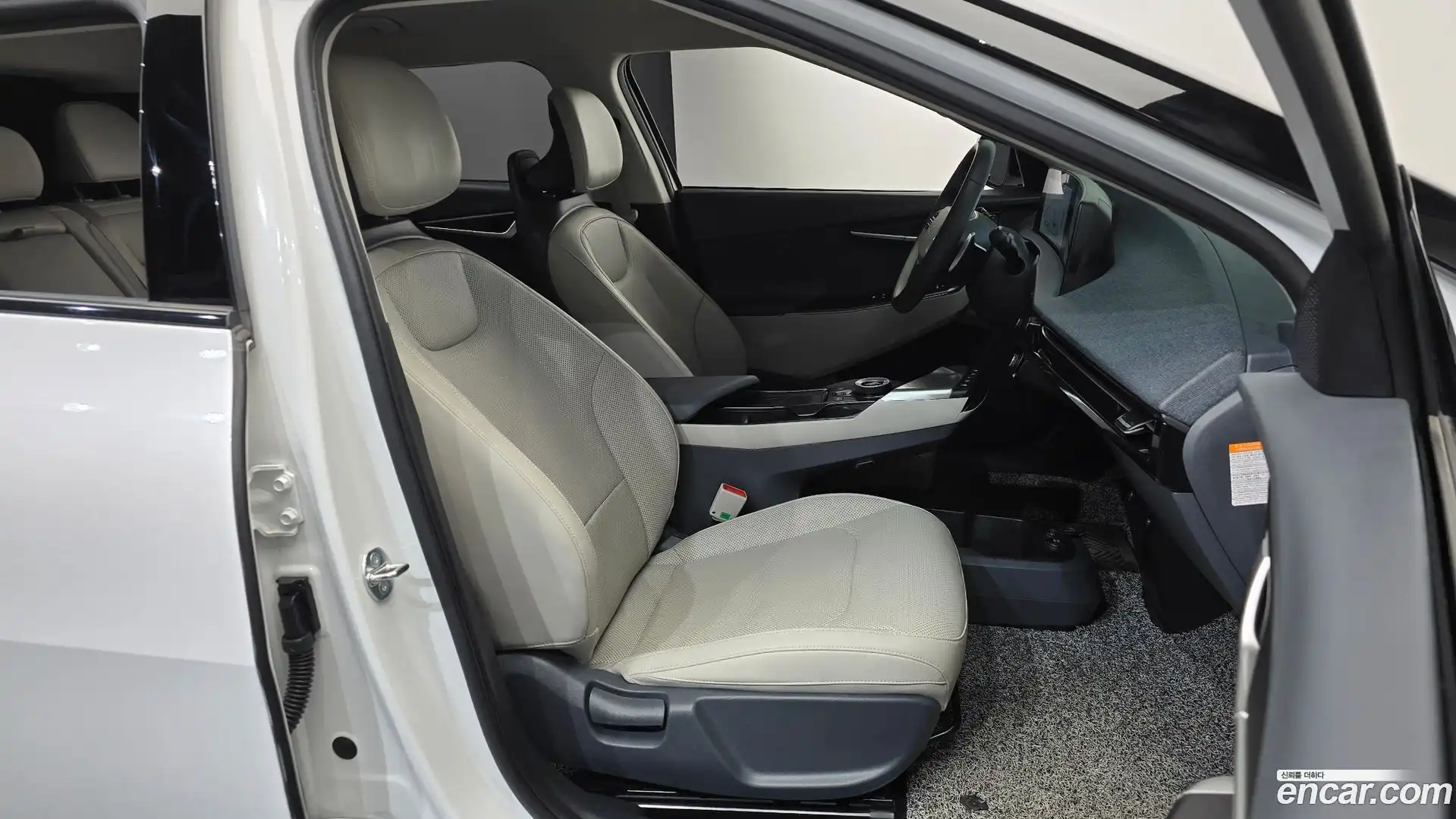 EV6 Kia 2023.6-INNER-036