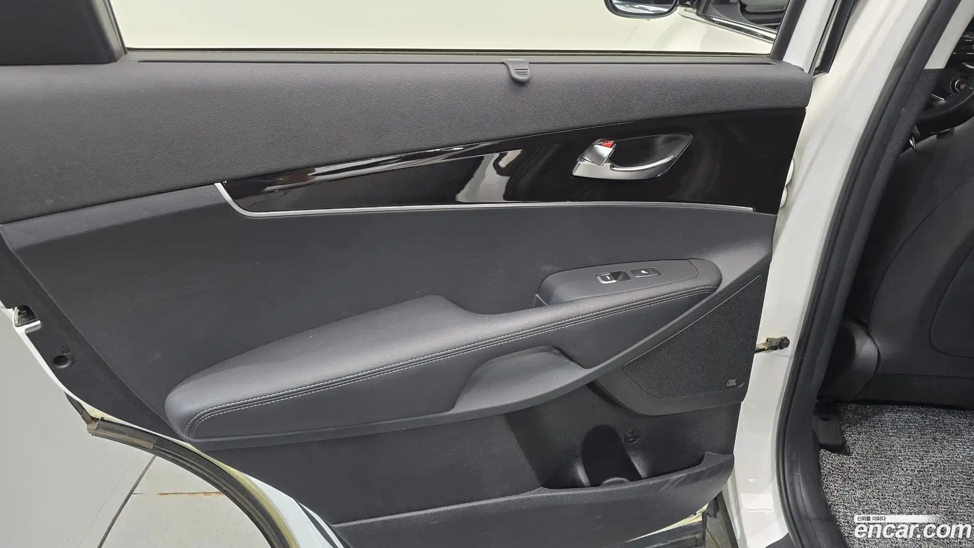 Sorento Kia 2017.7-INNER-035
