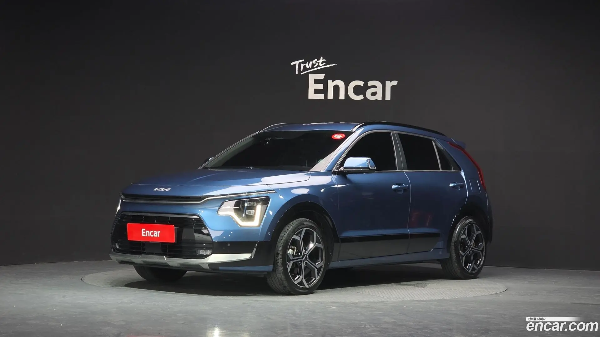 Main__Slider__Photo:Niro Kia 2022.9-0