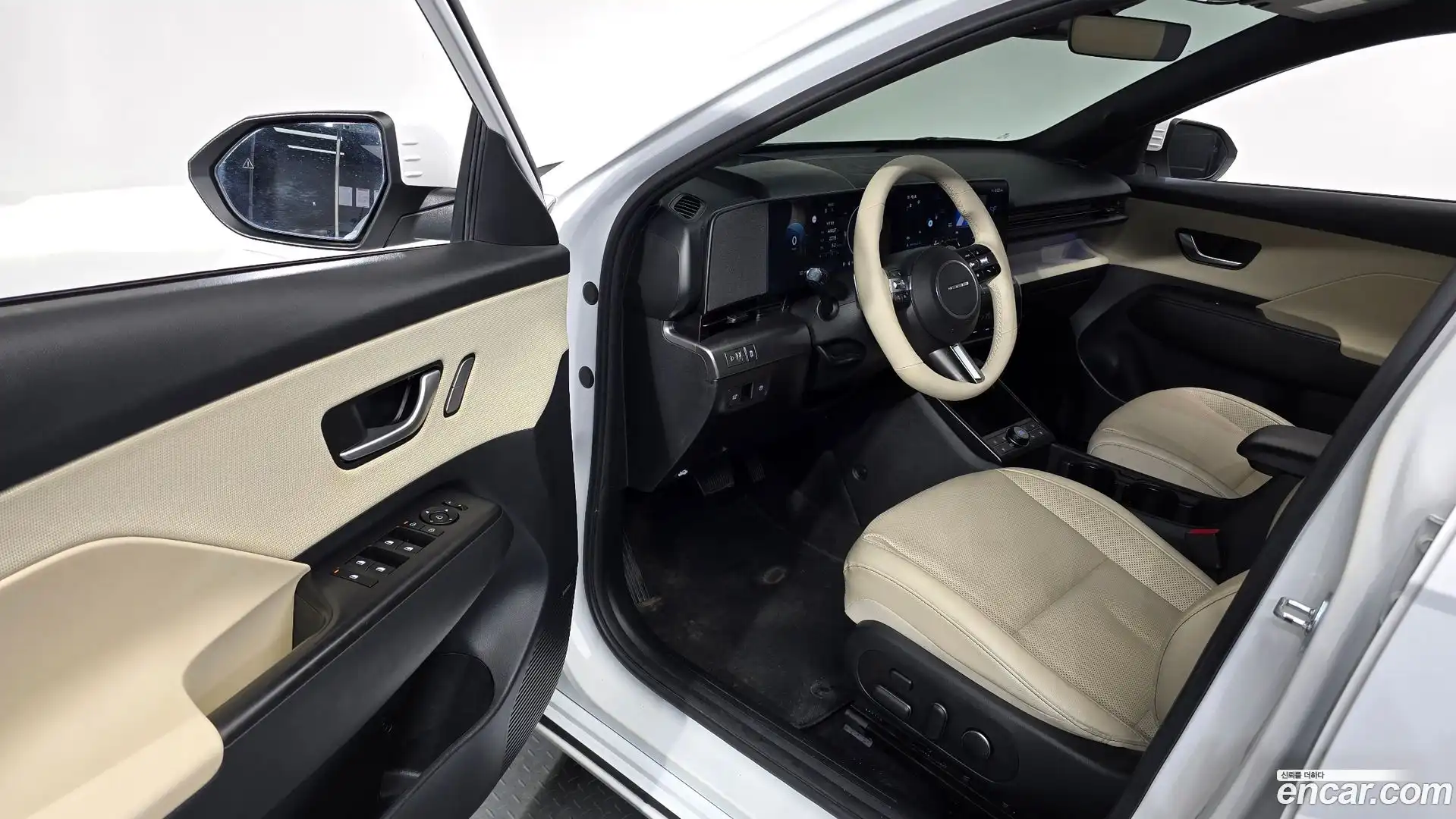 Kona Hyundai 2023.6-INNER-010