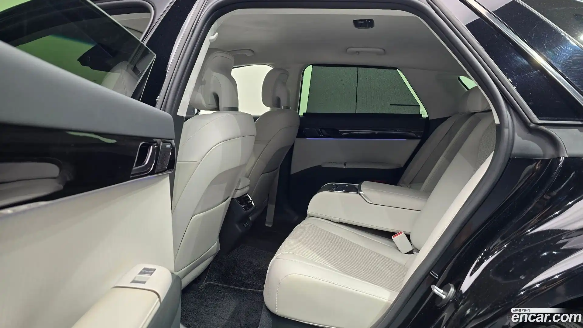 Grandeur Hyundai 2023.11-OPTION-016