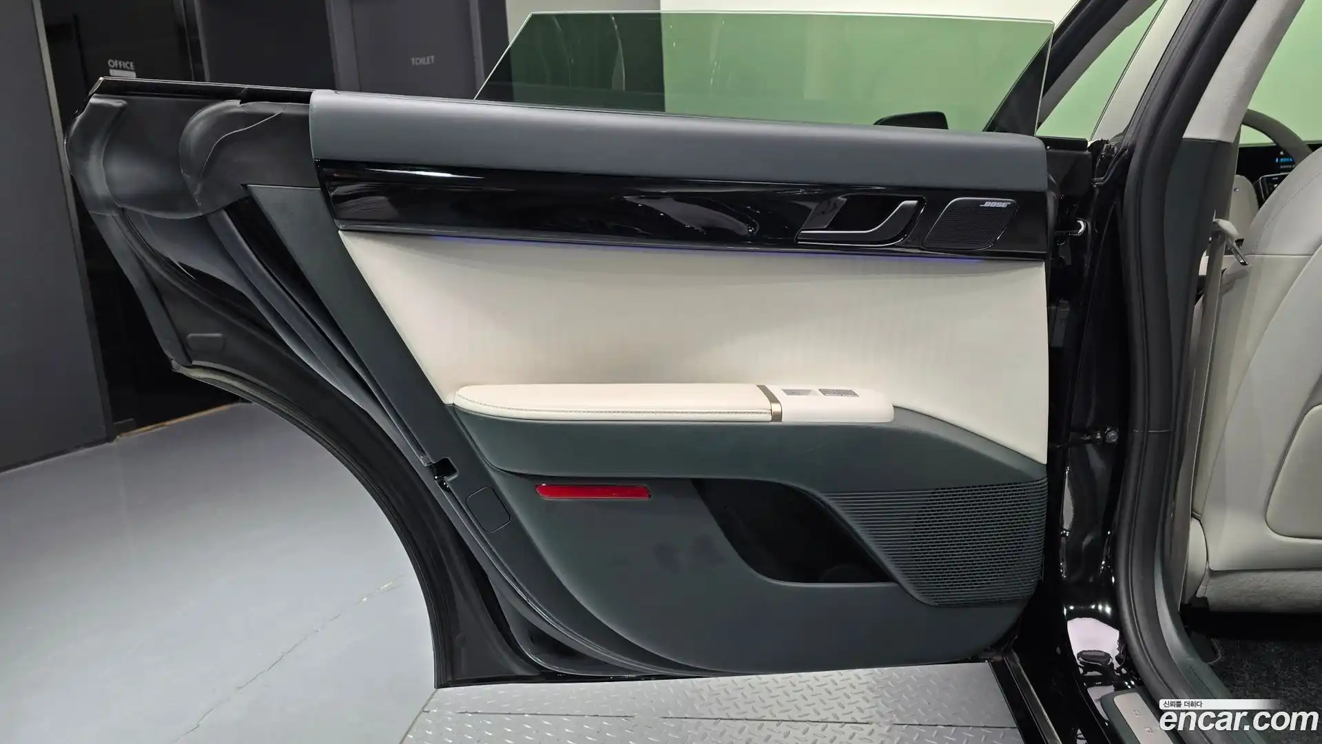 Grandeur Hyundai 2023.11-INNER-035