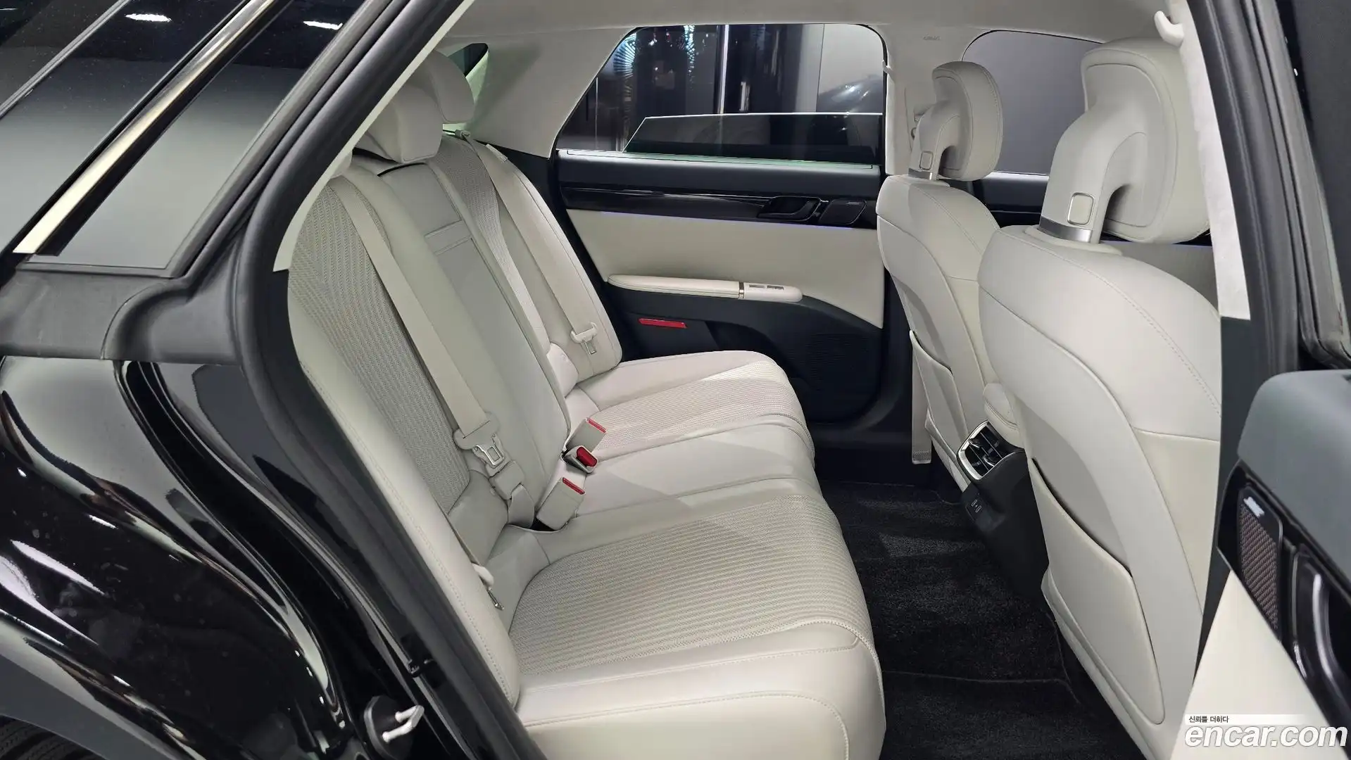 Grandeur Hyundai 2023.11-INNER-036