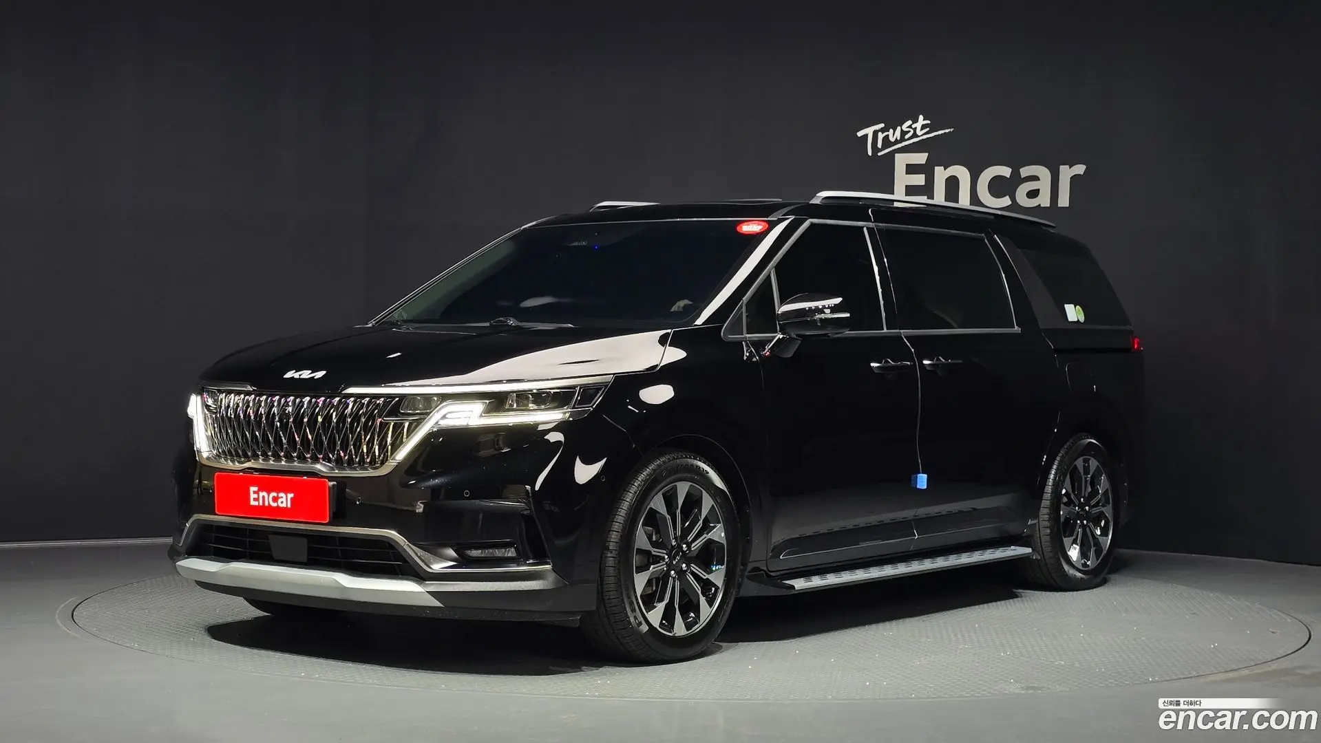 Main__Slider__Photo:Canival Kia 2022.11-0