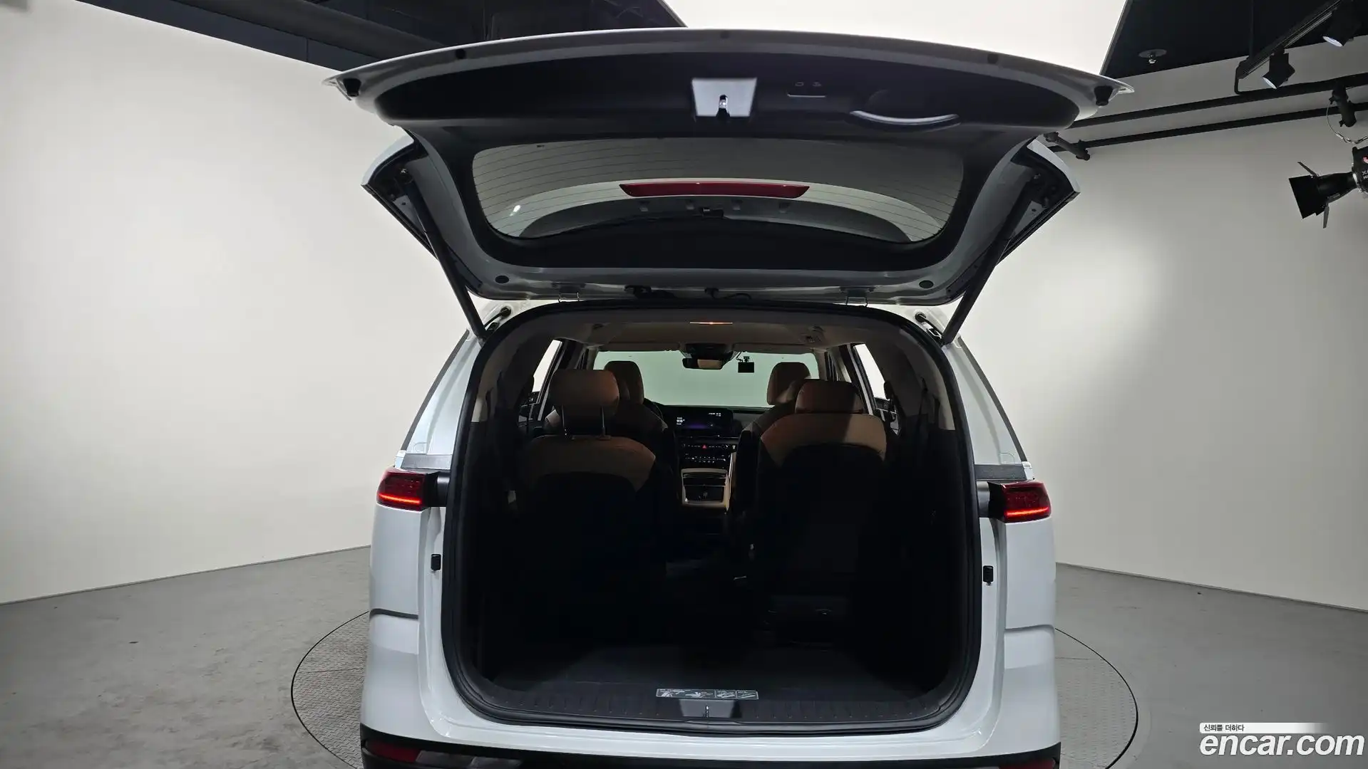 Canival Kia 2023.7-OPTION-022