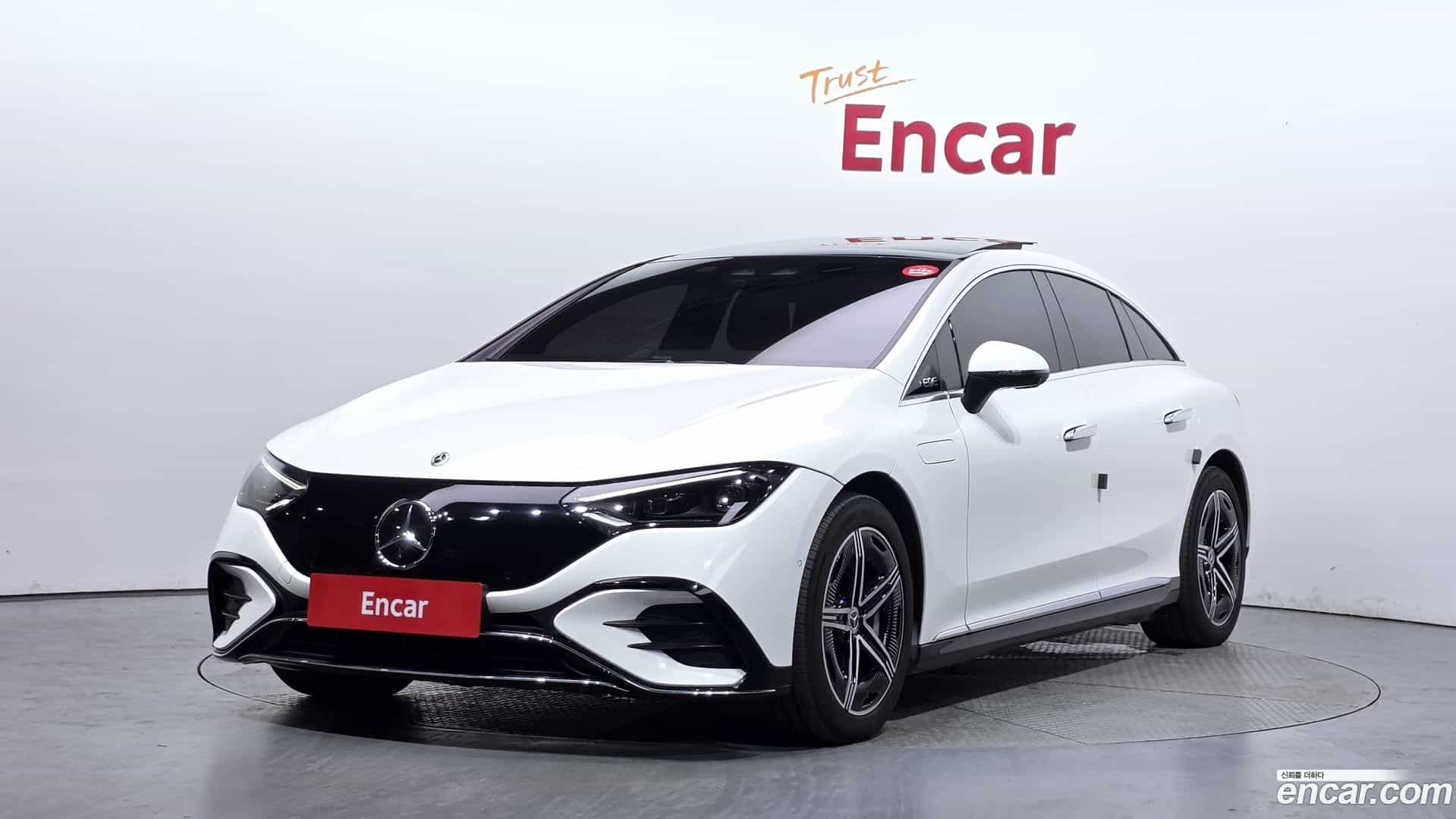 EQE Mercedes-Benz 2023.11-OUTER-001