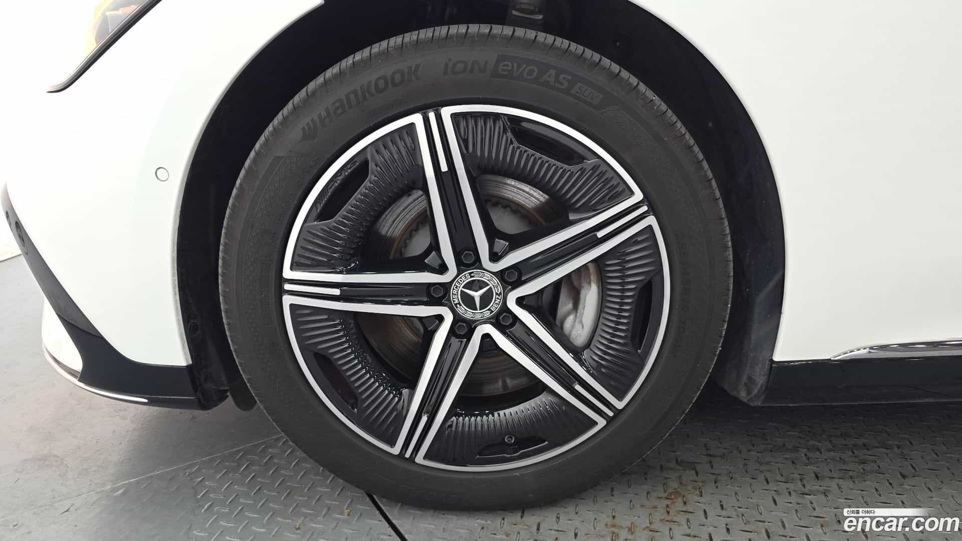EQE Mercedes-Benz 2023.11-OUTER-005