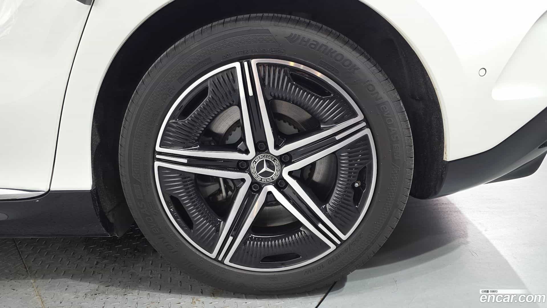 EQE Mercedes-Benz 2023.11-OUTER-031