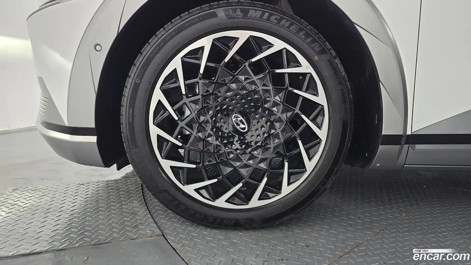 Ioniq5 Hyundai 2023.10-OUTER-005