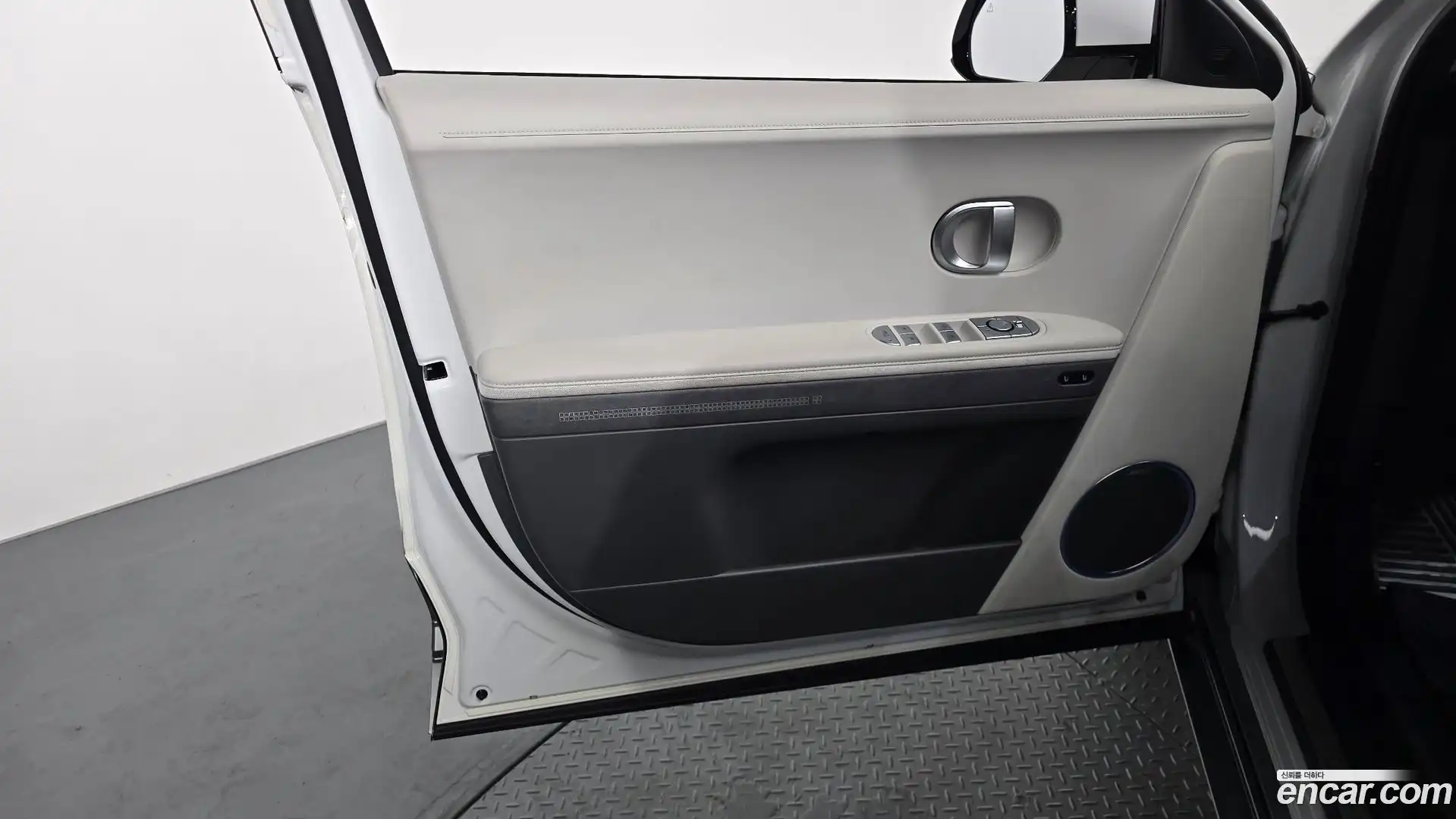 Ioniq5 Hyundai 2023.10-INNER-034