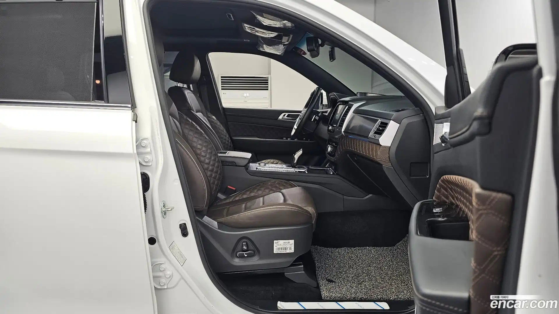 Rexton KG Mobility 2022.6-OPTION-016