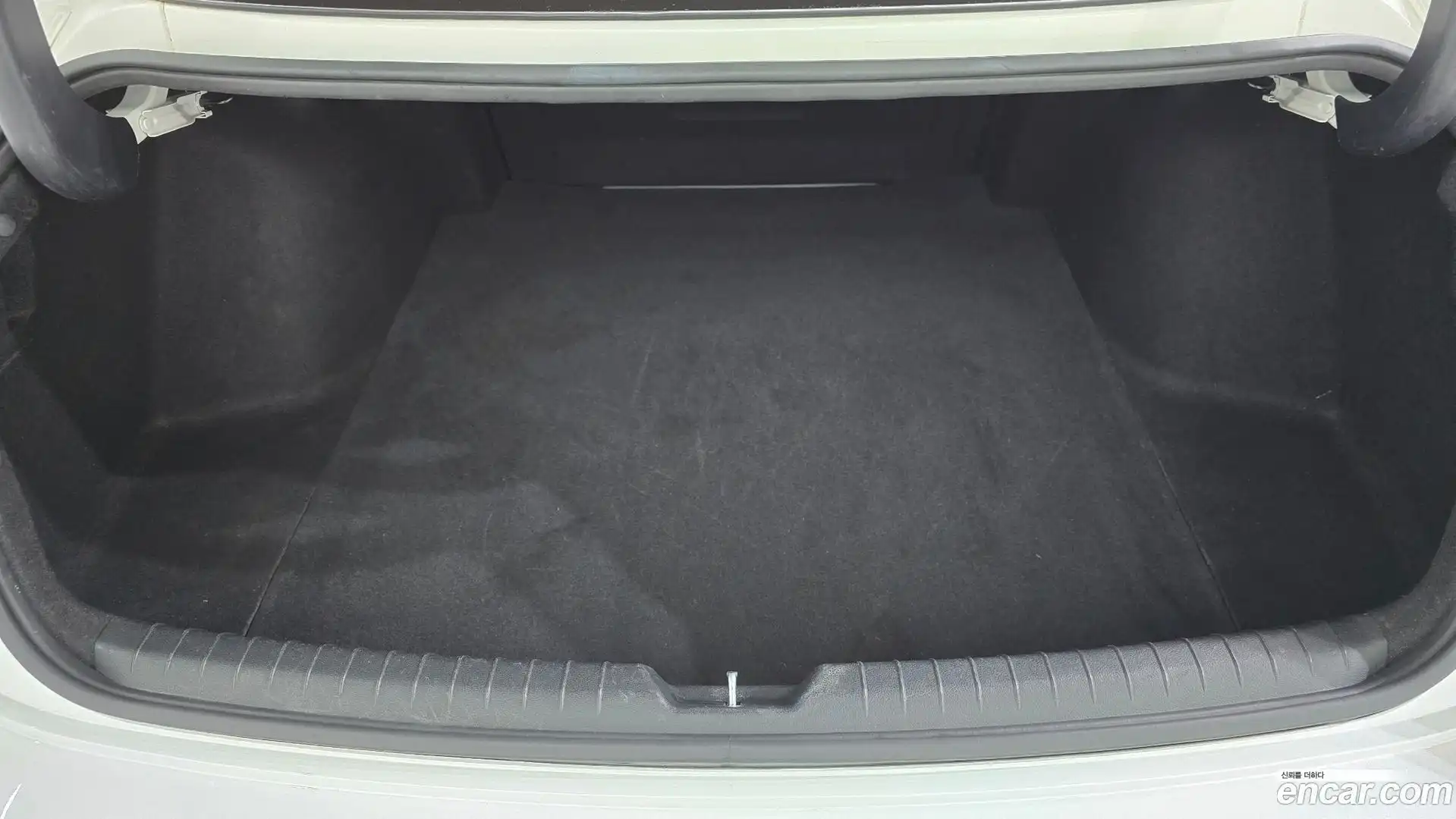 Sonata Hyundai 2019.5-OPTION-043