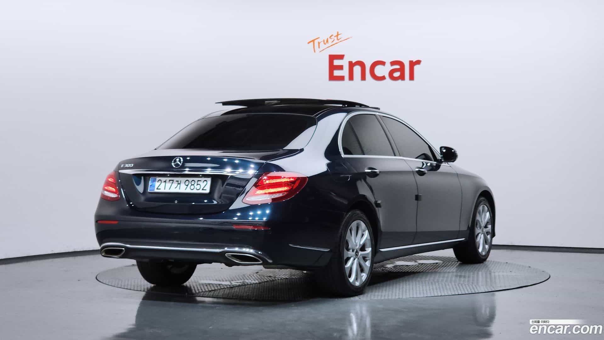 E-Class Mercedes-Benz 2017.6-OUTER-002